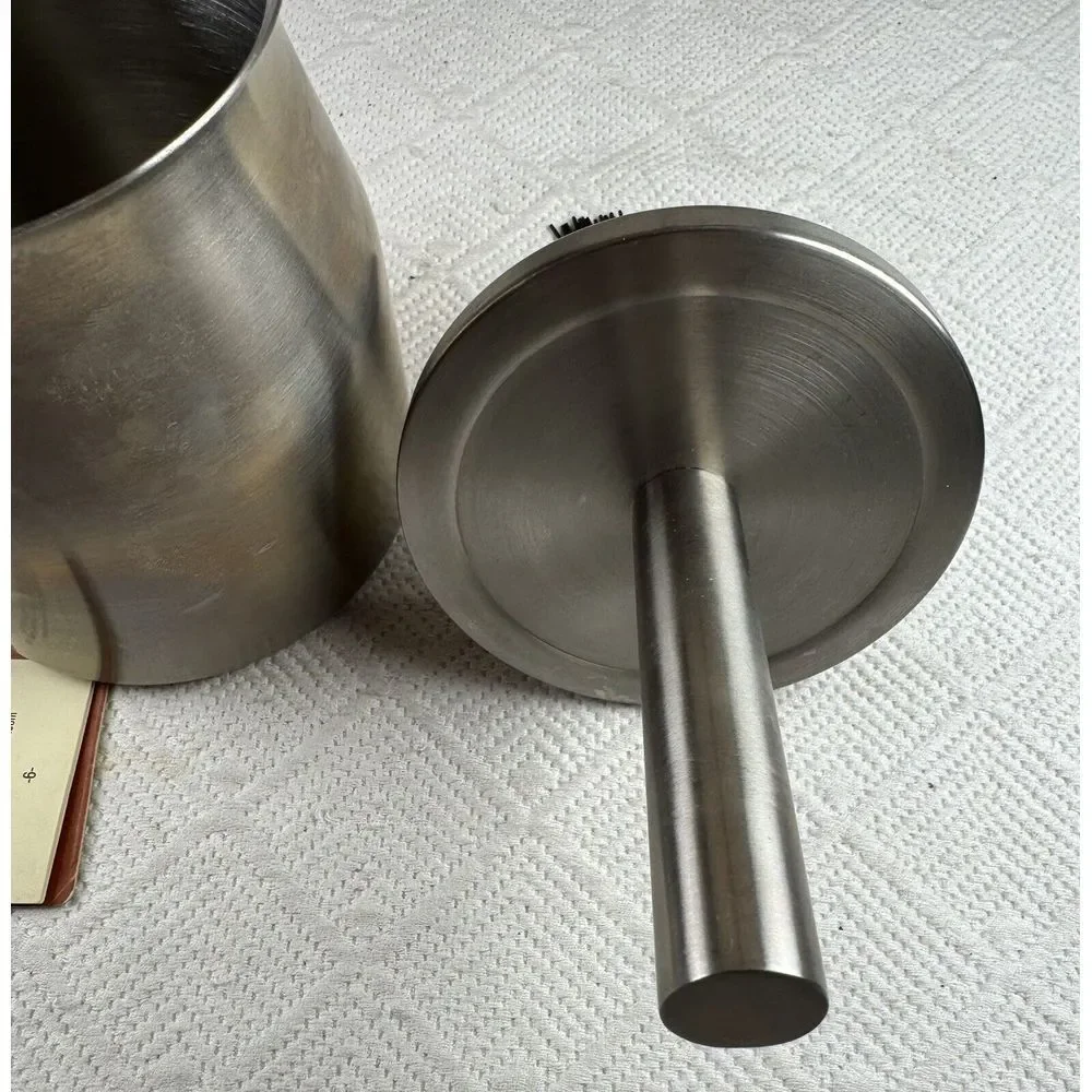 Williams-Sonoma Stainless Steel BBQ Sauce Pot Handle & Silicone Basting Brush‎